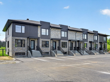 Havre de l'Ouest - Phase 2 - New condos, Condo for sale in Bromont with indoor parking near the metro near a train station with pool: > $1&nbsp;000&nbsp;001