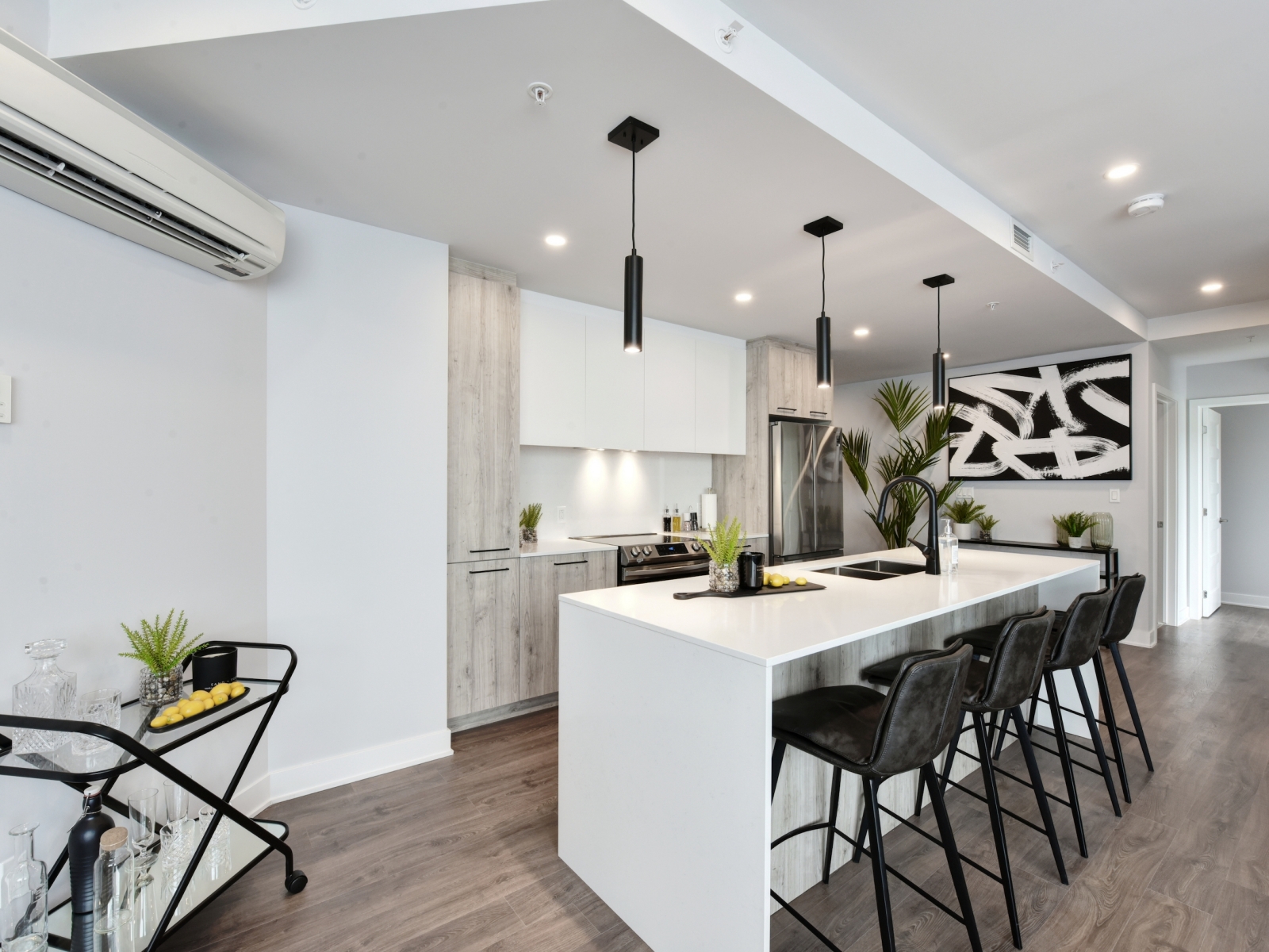 Le 7 SENS Luxury Rental Condos New Condo Apartment for rent in