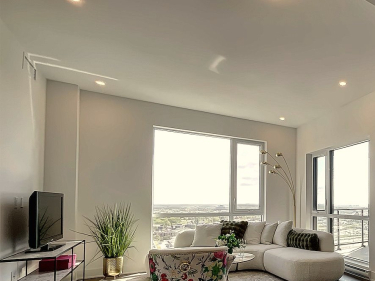 SUMUM - Phase 6 - VIVA Condos - New condos, Condo for sale in Candiac with model units near the metro with pool: Studio/loft, > $1&nbsp;000&nbsp;001
