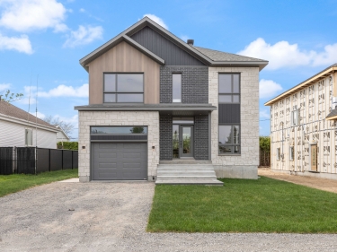 Place Notre Dame - Townhouses - New houses in Sainte-Marguerite-du-Lac-Masson with model units move-in ready near a train station: 2 bedrooms, $400 001 - $500 000