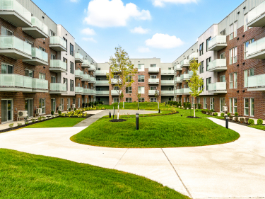 Gardenia | Green Urban living - New Rentals in Saint-Laurent Registering now with model units in Saint-Leonard near the metro near a train station: Studio/loft